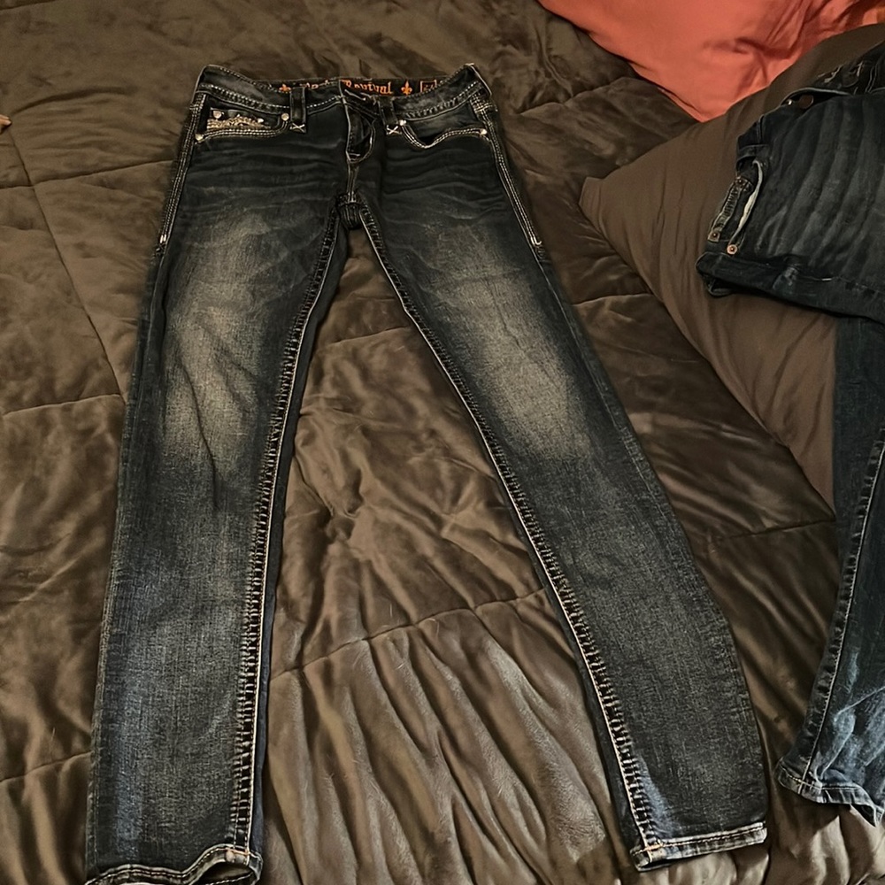 Women’s rock revival straight cut jeans